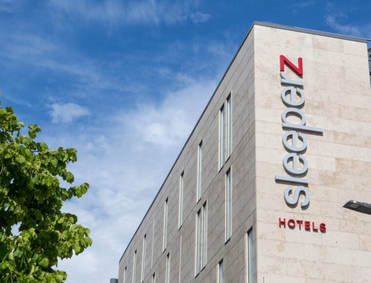 The exterior of Sleeperz Hotel